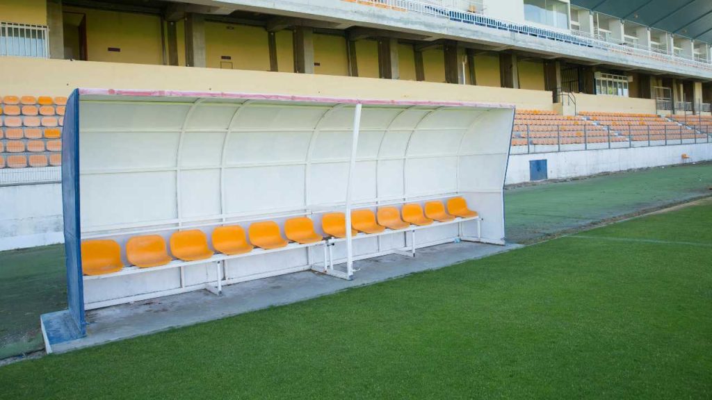 La panchina è troppo lunga - fonte Pexels - mondosportivo.it
